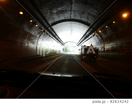 隧道 洞門 トンネル 82614242