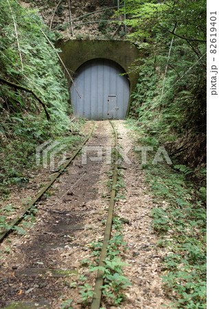 鳥取　四季の散歩　秋　倉吉廃線跡 82619401