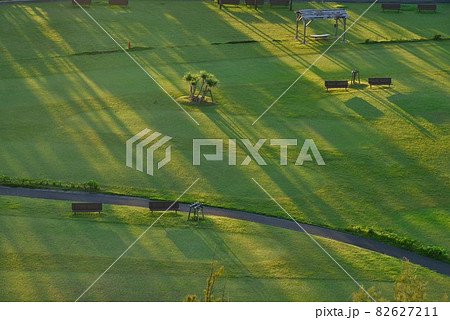 奄美大島　 あやまる岬の美しい夜明け 82627211