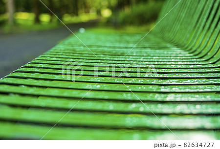 park bench, resting place 82634727