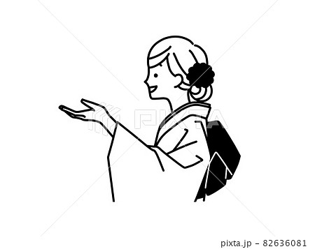 紹介や案内をしている着物姿の女性-黒 82636081