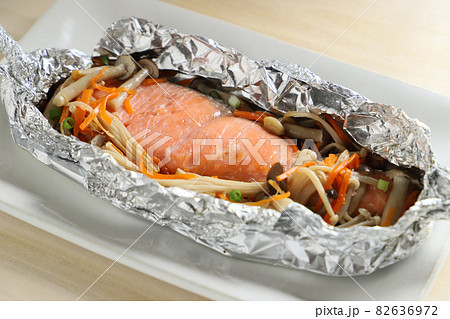 鮭のアルミホイル 鮭のアルミホイル 82636972