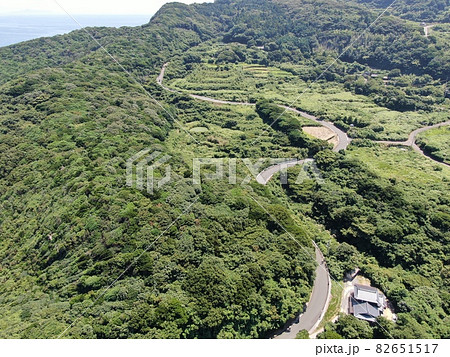 長門市の龍宮の潮吹付近の海岸道路 82651517