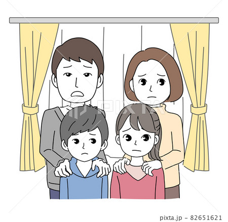 娘と息子のいる困った顔の4人家族 娘と息子のいる困った顔の4人家族 82651621