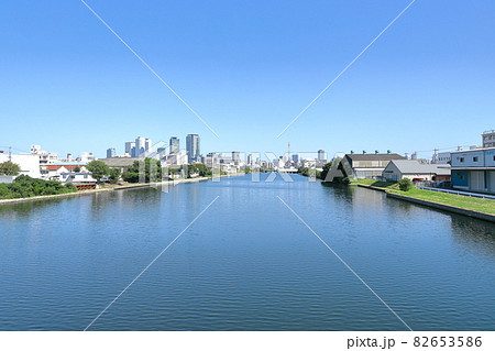 名古屋市中川区　長良橋から眺める中川運河の風景 82653586