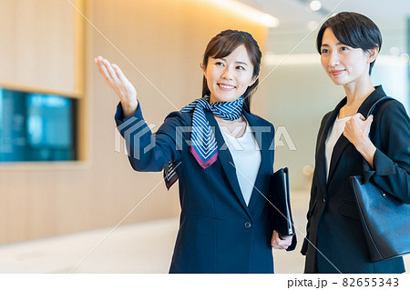 受付　女性　ビジネス　コンシェルジュ　オフィス　撮影協力「LINK FOREST」 82655343