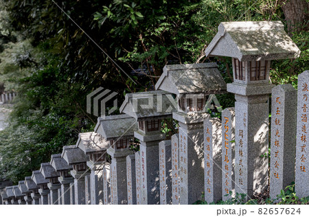 神社 灯籠 神社 灯籠 82657624