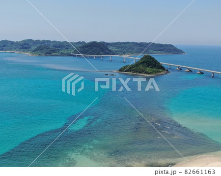 海土ヶ瀬戸をまたぐ角島大橋の空撮 海土ヶ瀬戸をまたぐ角島大橋の空撮 82661163