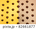 パターン ナット 背景 82661877