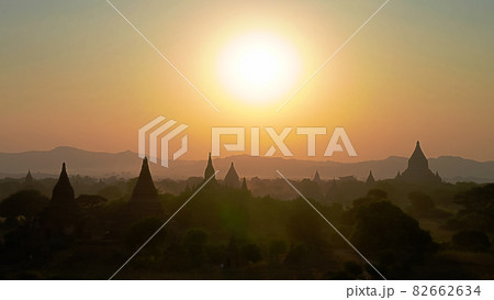 Aerial view to Bagan at sunset, Myanmar 82662634