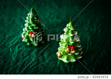 クリスマスツリーキャンドル 82663658