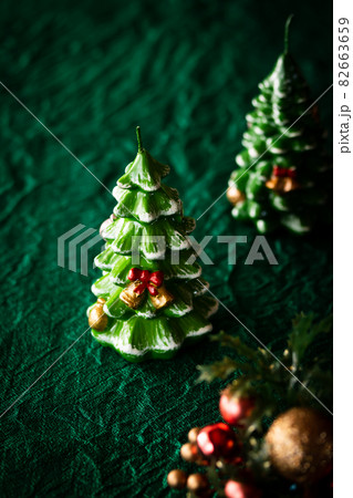 クリスマスツリーキャンドル 82663659