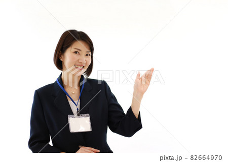 女性社員イメージ 82664970