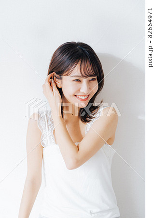 女性　ビューティー 82664971