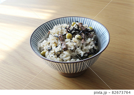 混ぜ込みごはん　だしごはん　枝豆　ひじき 82673764