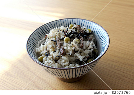 混ぜ込みごはん だしごはん 枝豆 ひじき 混ぜ込みごはん だしごはん 枝豆 ひじき 82673766