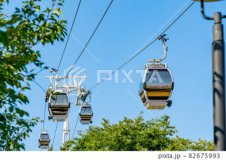 【神奈川県】快晴のみなとみらい 都市型ロープウェイ 【神奈川県】快晴のみなとみらい 都市型ロープウェイ 82675993