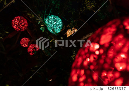 赤と緑のクリスマスに使いやすい画像02 赤と緑のクリスマスに使いやすい画像02 82683337