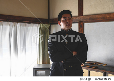 男性ポートレート 82684039