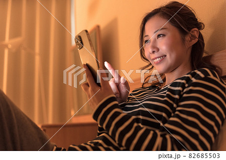 女性の暮らし 82685503