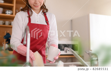 女性の暮らし 82685531