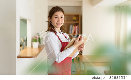 女性の暮らし 女性の暮らし 82685534