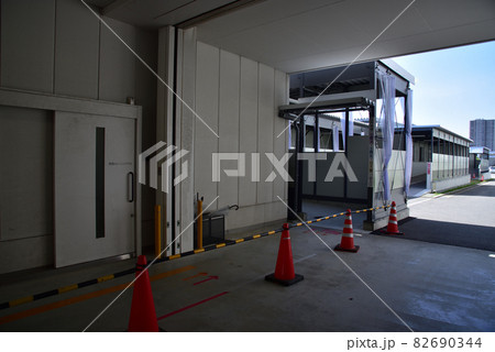 神戸市立医療センター中央市民病院「新型コロナウイルス」臨時重傷者病棟 82690344