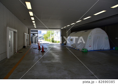 神戸市立医療センター中央市民病院「新型コロナウイルス」臨時重傷者病棟 神戸市立医療センター中央市民病院「新型コロナウイルス」臨時重傷者病棟 82690385