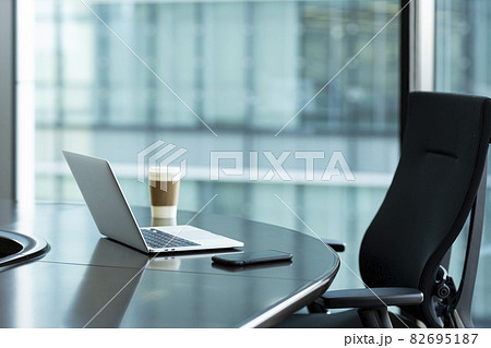 オフィス オフィス 82695187