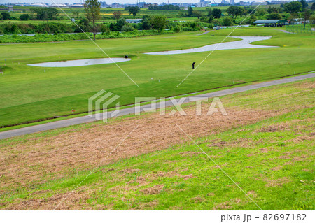荒川土手からの風景 ゴルフ場 荒川土手からの風景 ゴルフ場 82697182