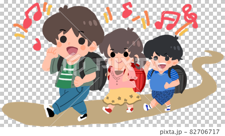 楽しく歩く小学生 82706717