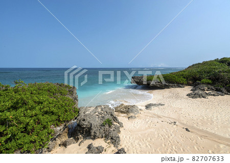 与論島の宇勝海岸(ウァーチ)メーラビビーチ 与論島の宇勝海岸(ウァーチ)メーラビビーチ 82707633
