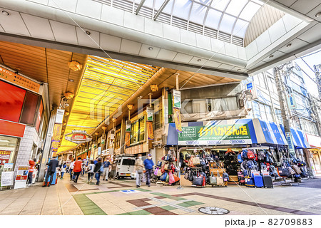 東京都大田区の都市風景 蒲田駅前の商店街 東京都大田区の都市風景 蒲田駅前の商店街 82709883