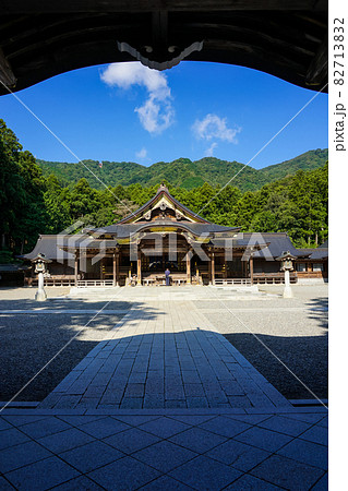 越後国一宮 弥彦神社（新潟県西蒲原郡弥彦村弥彦） 82713832