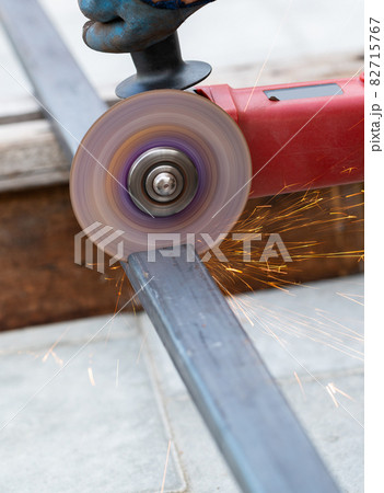 working with a circular saw cutting metal working with a circular saw cutting metal 82715767