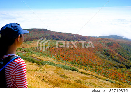 神の絨毯 日本一美しい山岳紅葉で知られる花の百名山、栗駒山(須川岳) 神の絨毯 日本一美しい山岳紅葉で知られる花の百名山、栗駒山(須川岳) 82719336