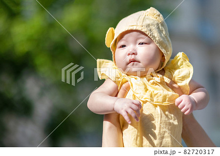赤ちゃん 幼児 ライフスタイル 82720317