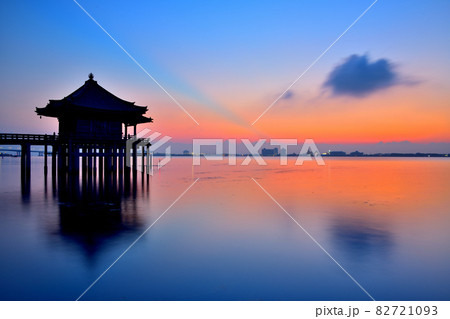 浮御堂の夜明け 82721093