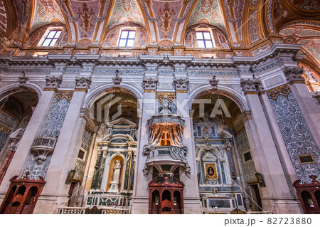 interiors of chiesa I Gesuiti, Venice, Italy interiors of chiesa I Gesuiti, Venice, Italy 82723880