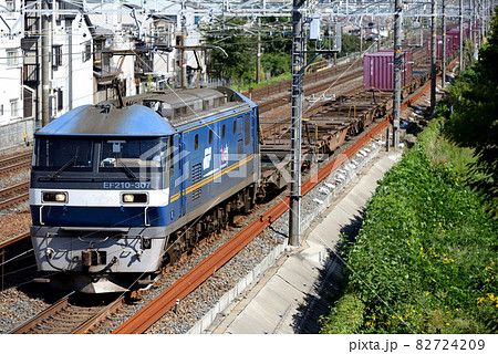 東海道本線を行くEF210-307コンテナ貨物列車 82724209