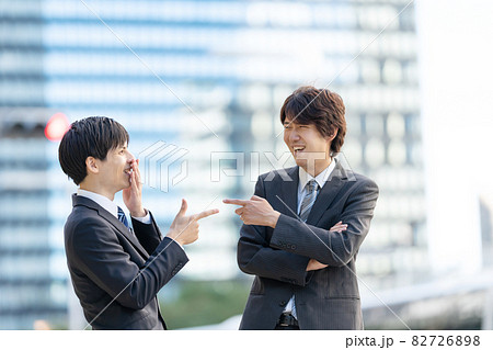 ビジネスマン 雑談 ビジネスマン 雑談 82726898