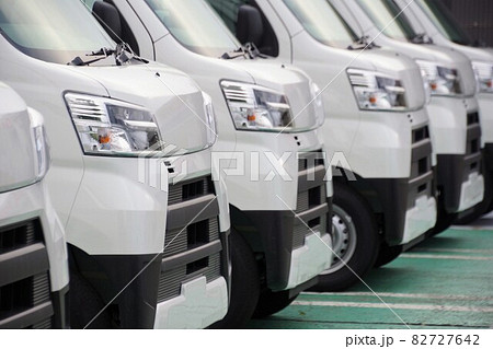 自動車イメージ　軽自動車のビジネス車 82727642