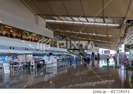 新潟空港　エントランスホール 82728341