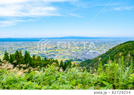 八乙女山から砺波平野の眺め 82729254