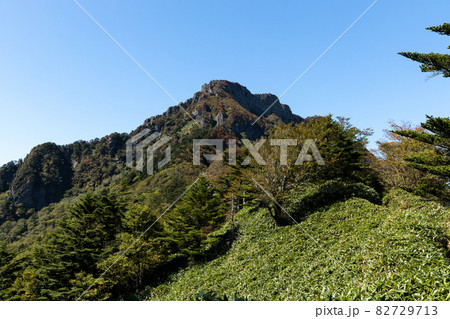 石鎚山(愛媛県)を望む登山・自然景観 石鎚山(愛媛県)を望む登山・自然景観 82729713