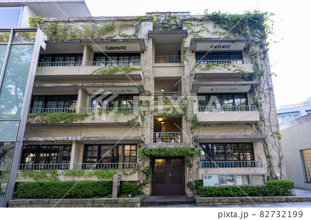 表参道ヒルズ 同潤館 82732199