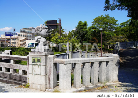 大阪 茨木 高橋(元茨木川)欄干の茨木童子(秋) 大阪 茨木 高橋(元茨木川)欄干の茨木童子(秋) 82733261