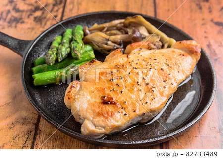豚肉ステーキ　トンテキ 82733489