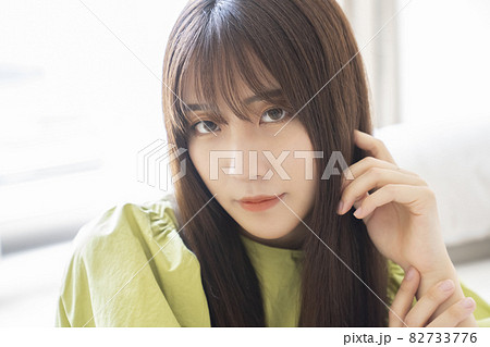 女性のビューティーポートレート 女性のビューティーポートレート 82733776