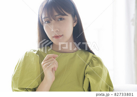 女性のビューティーポートレート 女性のビューティーポートレート 82733801